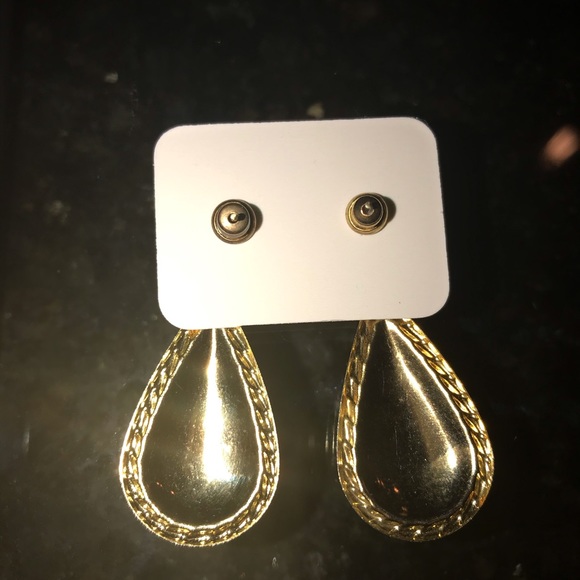 Green and gold earrings - Picture 3 of 8